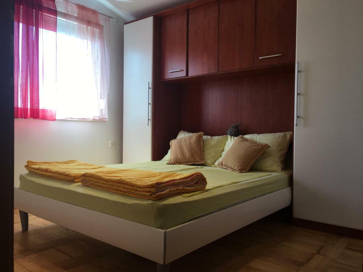 Apartamento Dama Obrovac Exterior foto