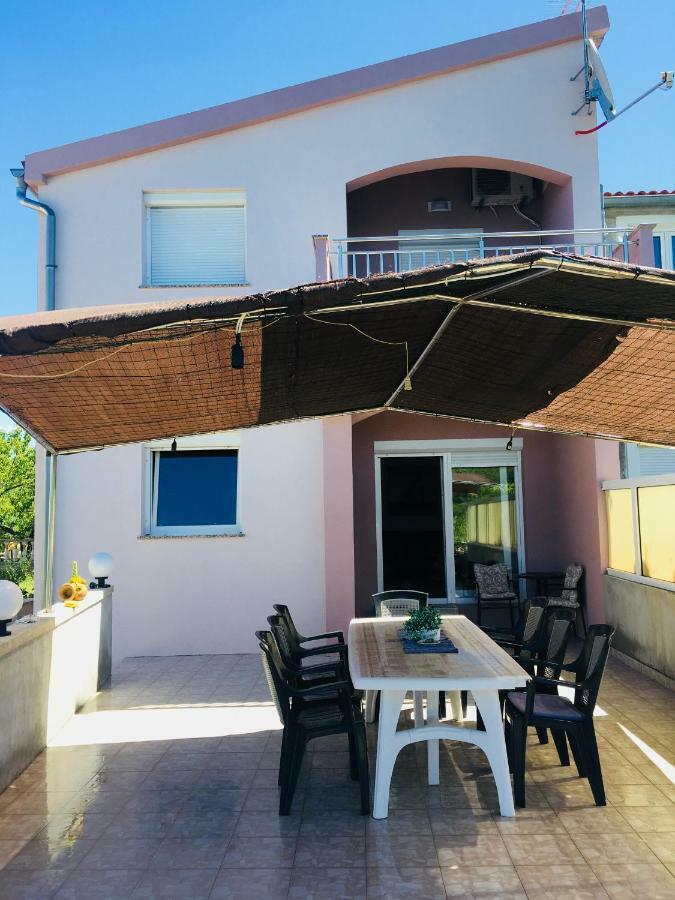 Apartamento Dama Obrovac Exterior foto